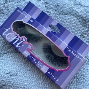 Ioni Lashes
